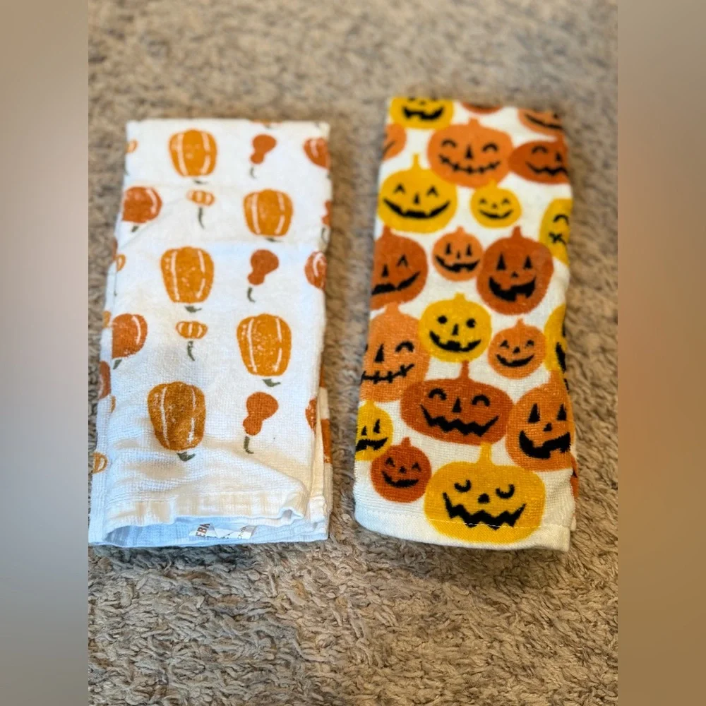 🎄🍂 Festive Holiday Hand Towels Set | 10-Piece Bundle | Kitchen or Bath Decor 🎃❄️